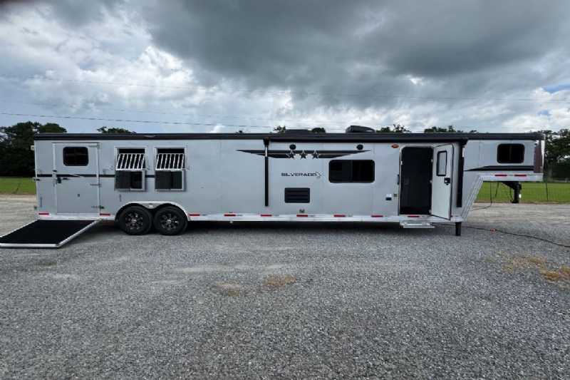 Trailer Photo 2