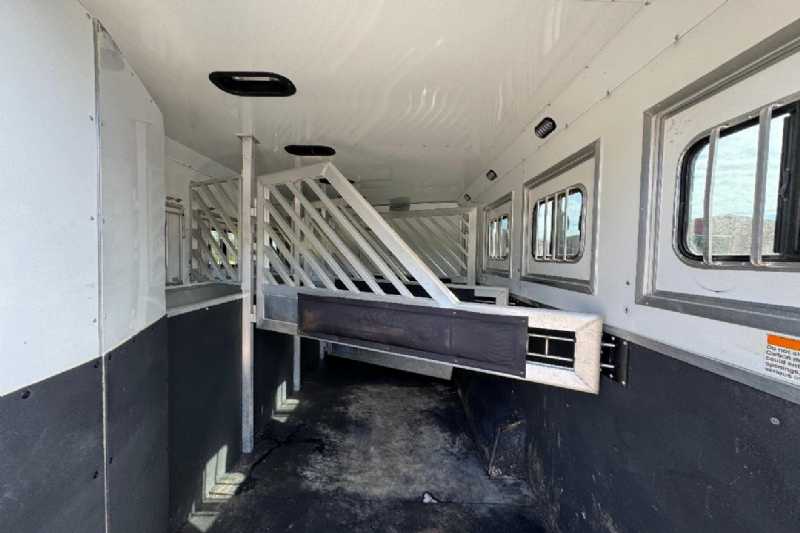 Trailer Photo 26