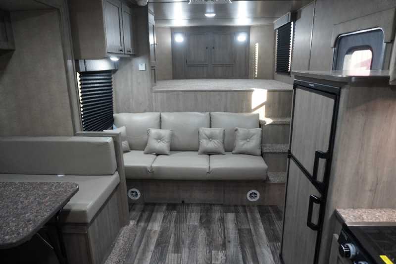 Trailer Photo 7