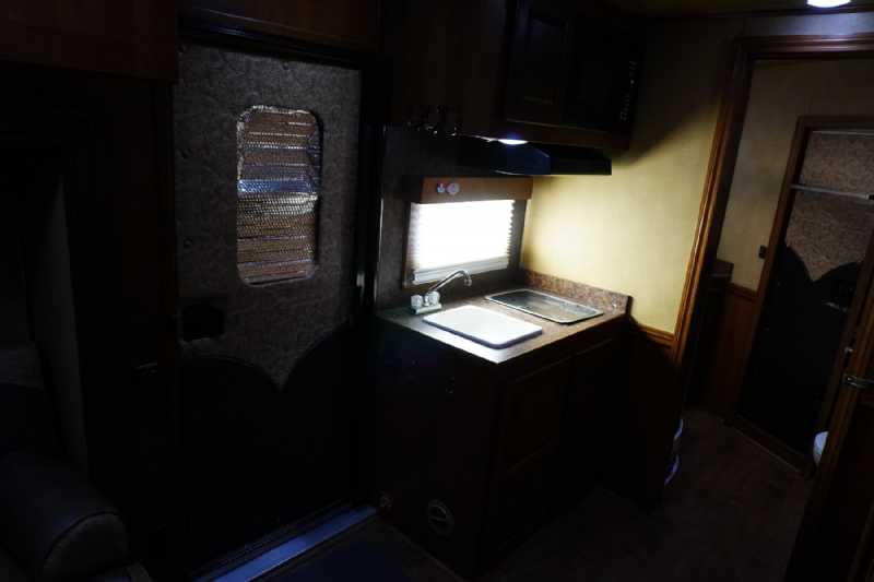 Trailer Photo 15