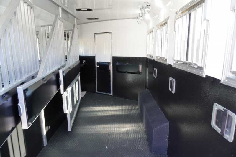 Trailer Photo 32