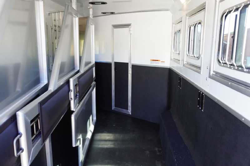 Trailer Photo 28