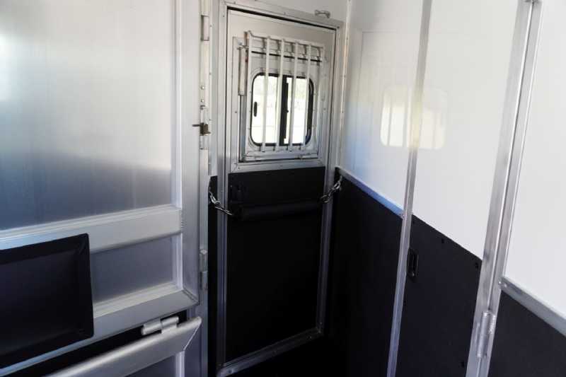 Trailer Photo 29