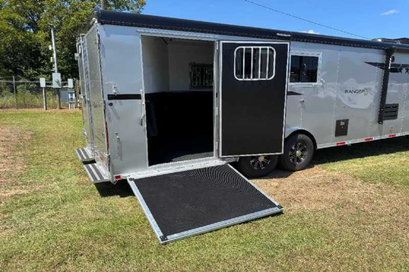 Trailer Photo 4