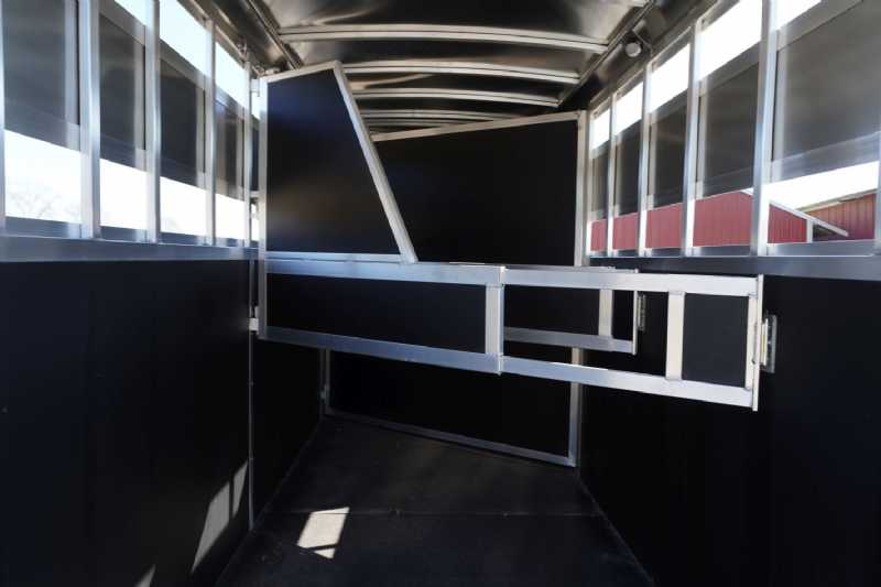 Trailer Photo 8