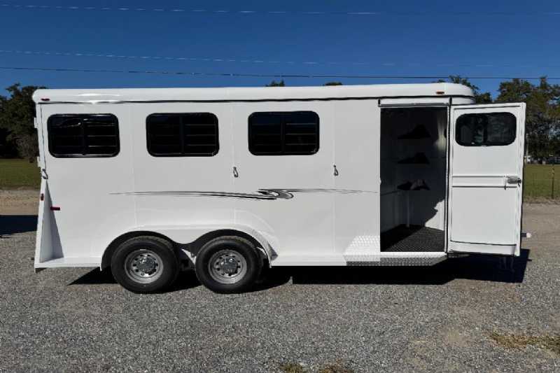 Trailer Photo 2
