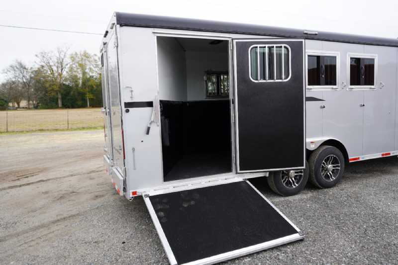 Trailer Photo 3