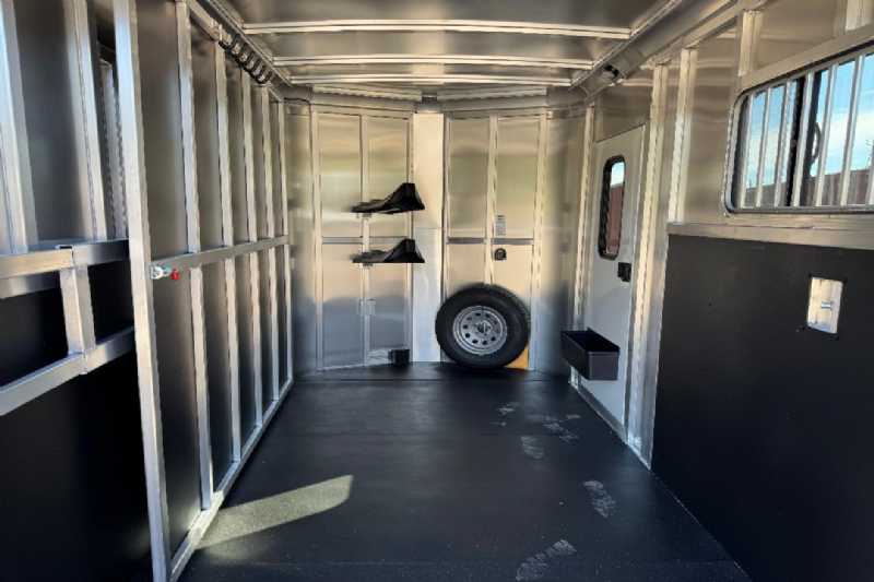 Trailer Photo 12