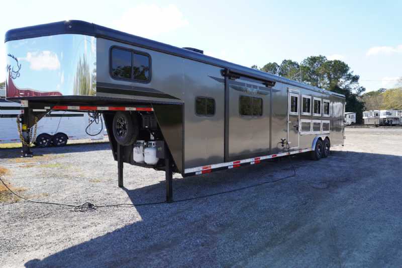 Trailer Photo 11