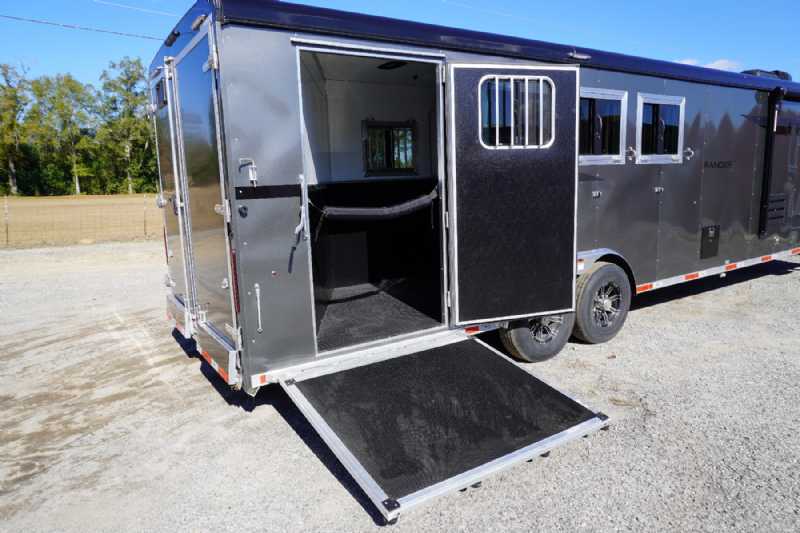 Trailer Photo 3