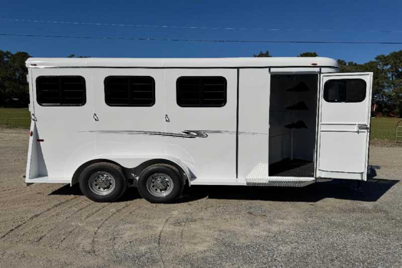 Trailer Photo 2