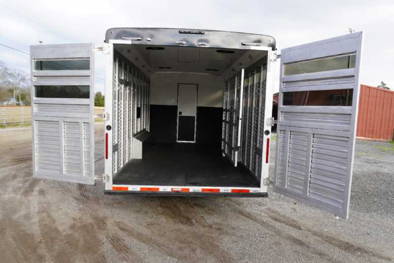 Trailer Photo 9