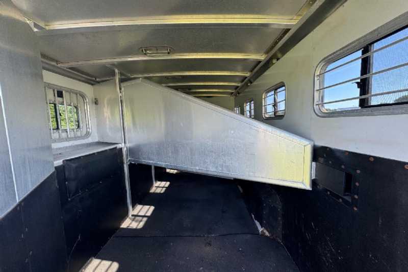 Trailer Photo 18