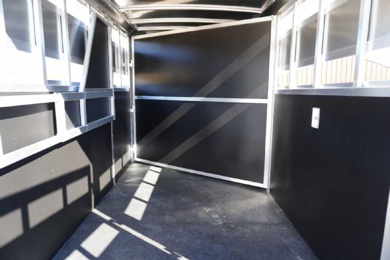 Trailer Photo 9