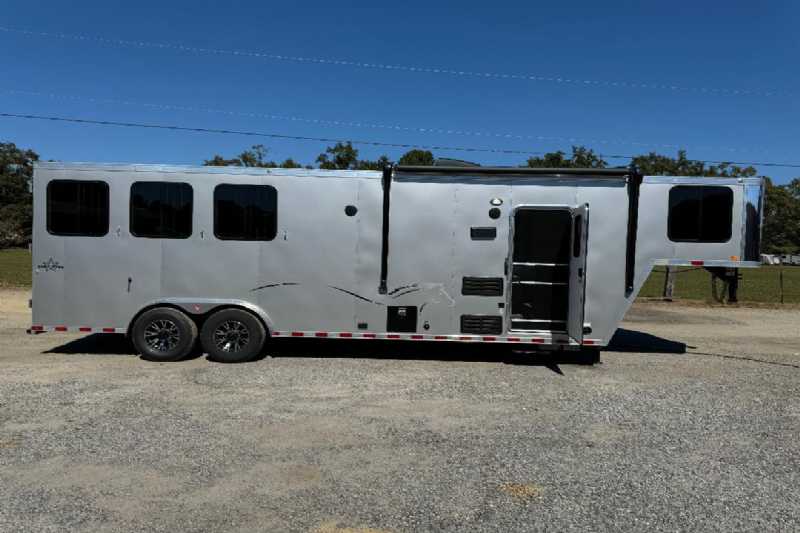 Trailer Photo 2