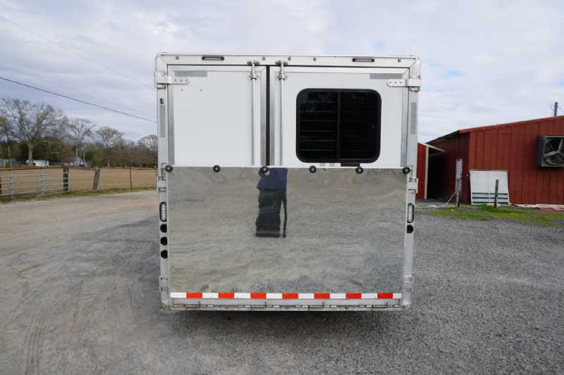 Trailer Photo 7